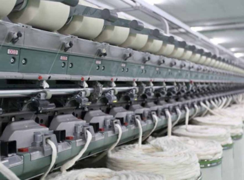 ARTI_0026_2024-01-31-11-33-19-charbon-coton-loom-machine-à-filer-800×530